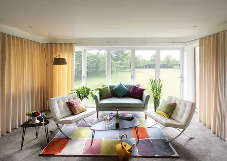 curtains img