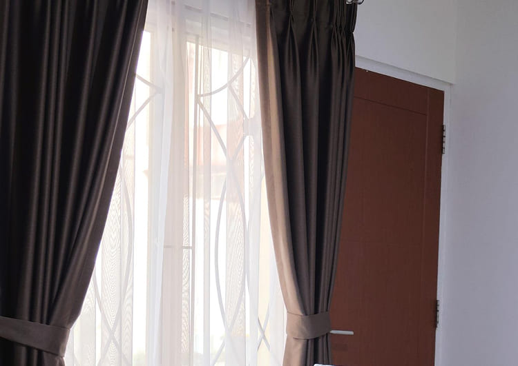 pinch pleat curtains img