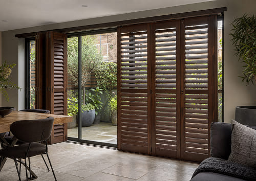 tracked shutters img